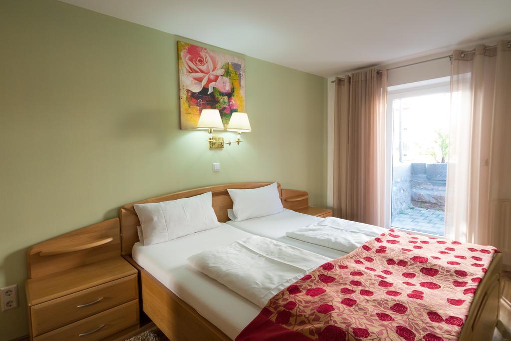 Wellnesshotel & Restaurant Hexenschopf Löffingen Dış mekan fotoğraf
